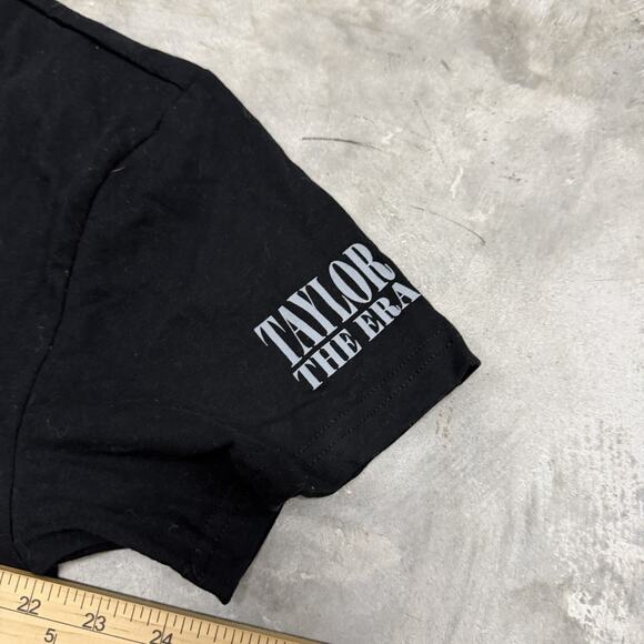 Taylor Swift The Eras Tour Tshirt , Size Medium Adult Unisex - Picture 6 of 6